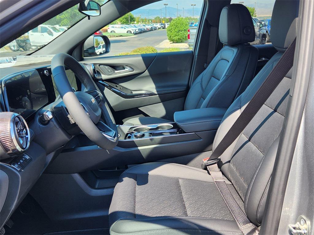 new 2026 Chevrolet Equinox car, priced at $33,500