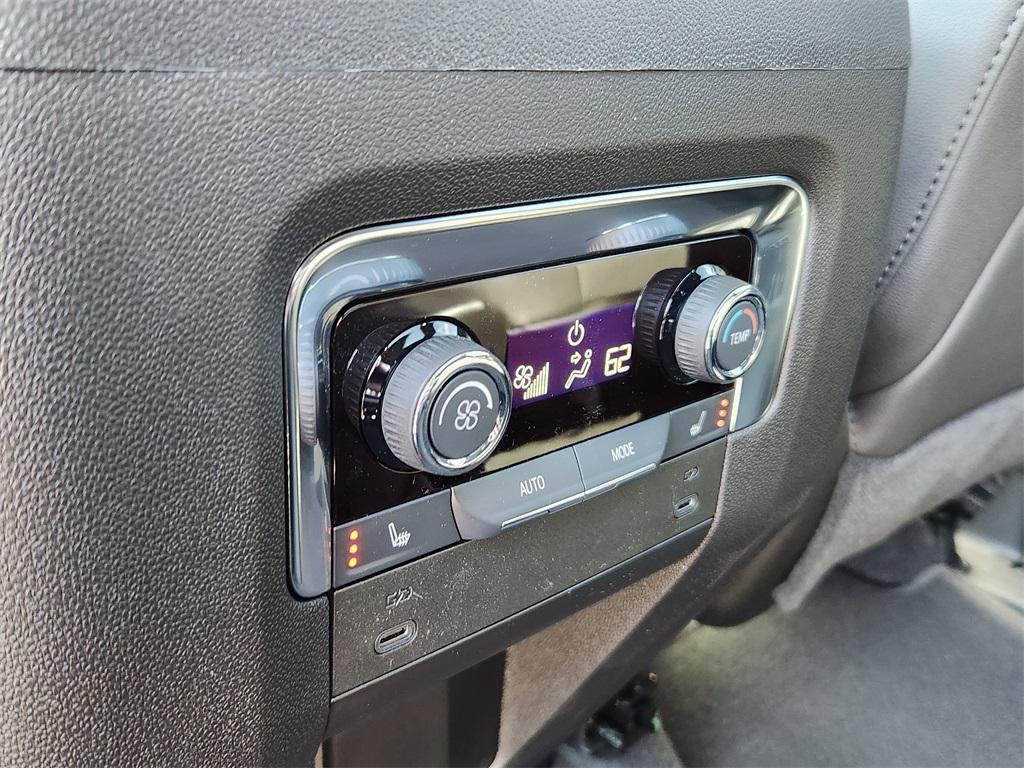 new 2025 Chevrolet Suburban car, priced at $82,155