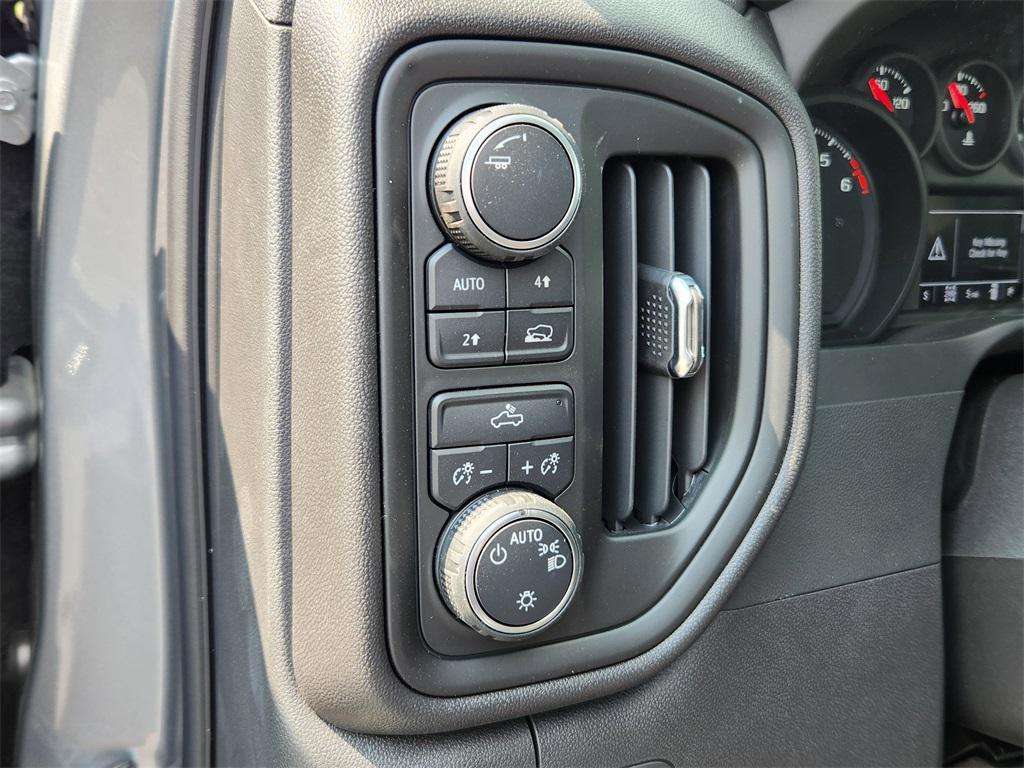new 2025 Chevrolet Silverado 1500 car, priced at $45,902