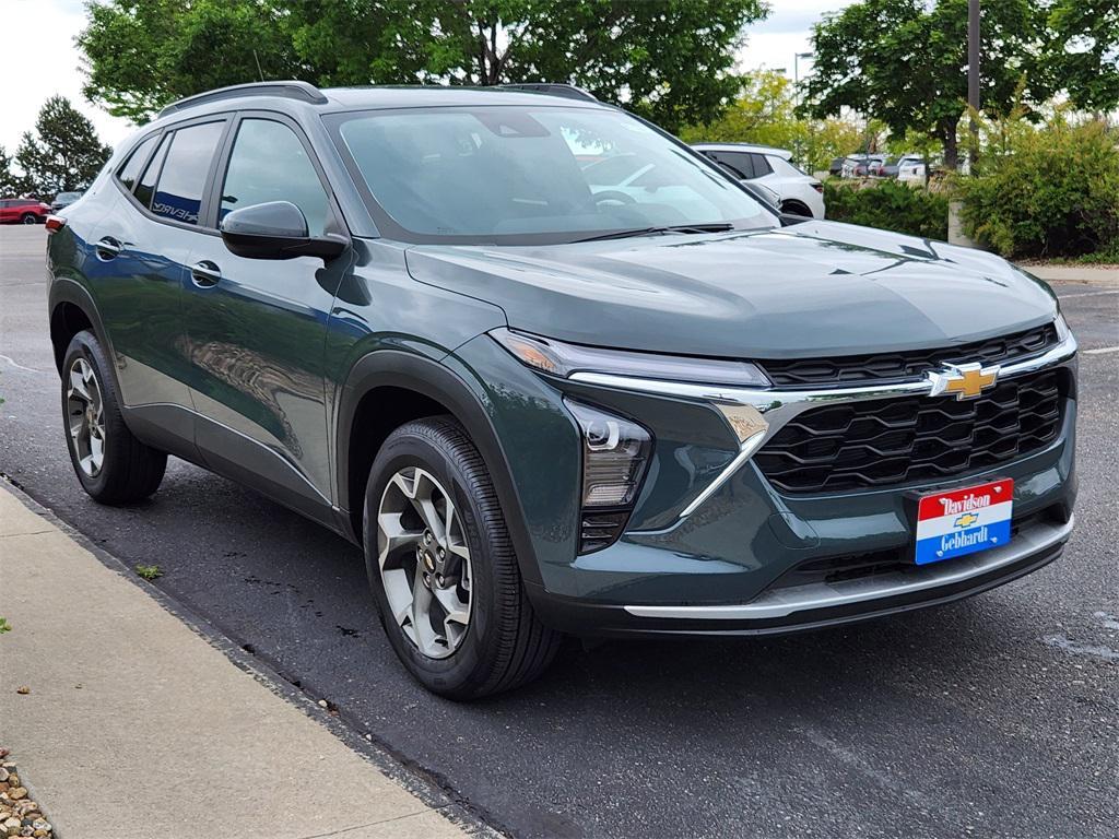 new 2025 Chevrolet Trax car, priced at $24,425