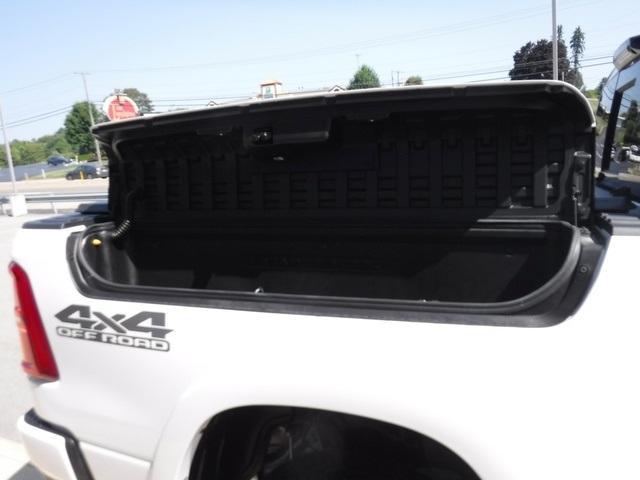 new 2025 Ram 1500 car