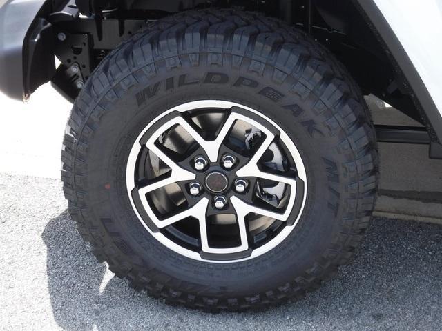 new 2025 Jeep Gladiator car, priced at $52,370
