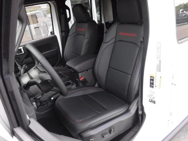 new 2025 Jeep Gladiator car, priced at $52,370