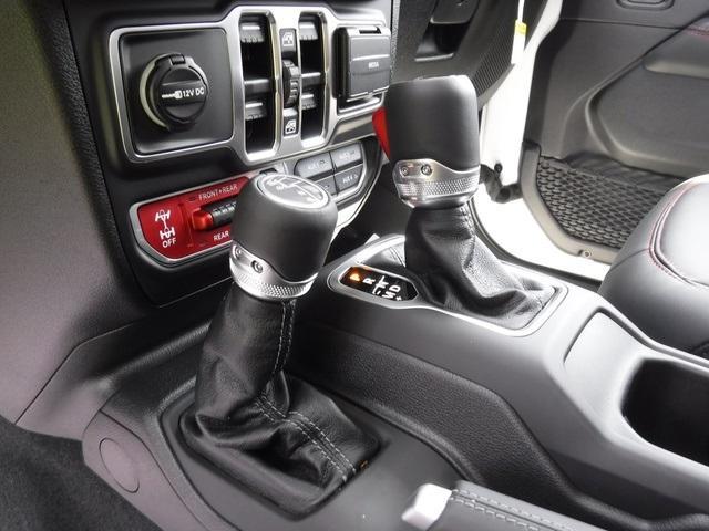 new 2025 Jeep Gladiator car, priced at $52,370