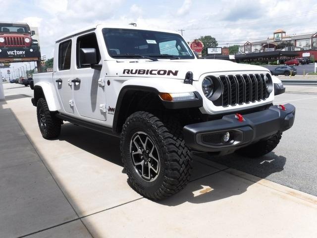 new 2025 Jeep Gladiator car, priced at $52,370
