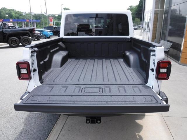 new 2025 Jeep Gladiator car, priced at $52,370