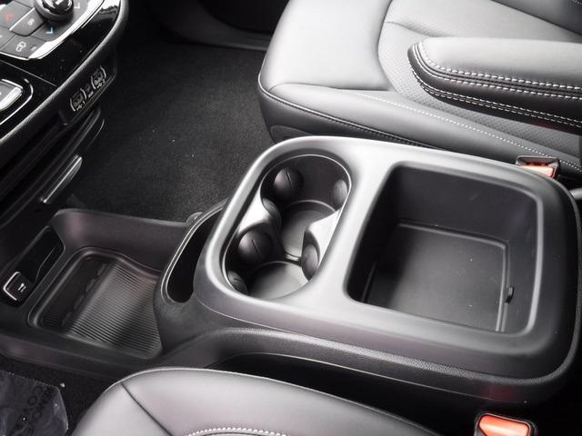 new 2025 Chrysler Pacifica car, priced at $42,618