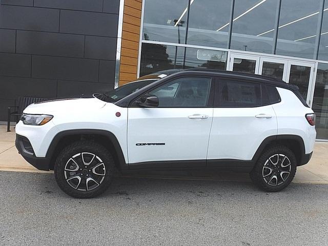 new 2025 Jeep Compass car, priced at $34,465