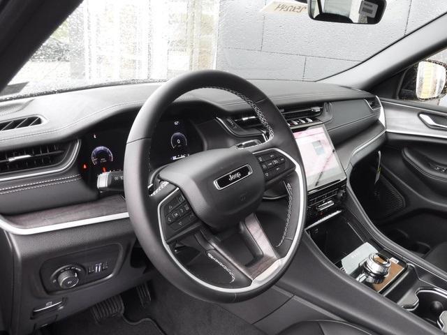 new 2025 Jeep Grand Cherokee car, priced at $50,116