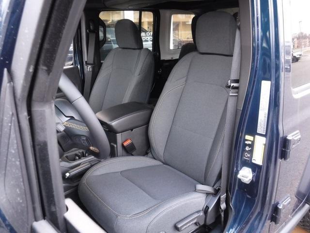new 2025 Jeep Wrangler car, priced at $47,378