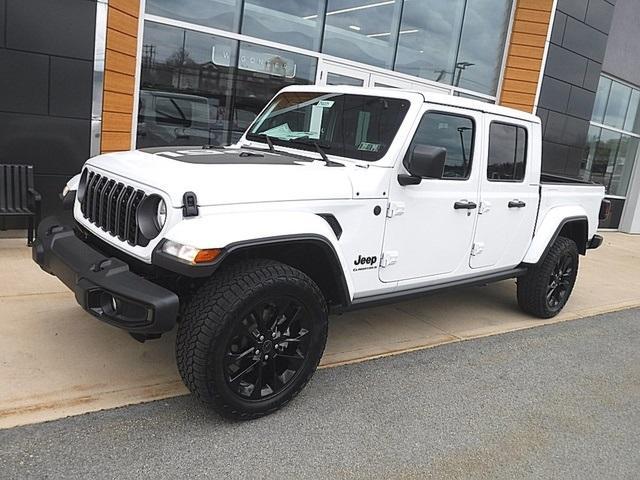 new 2025 Jeep Gladiator car, priced at $41,135