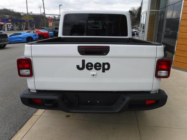 new 2025 Jeep Gladiator car, priced at $41,135