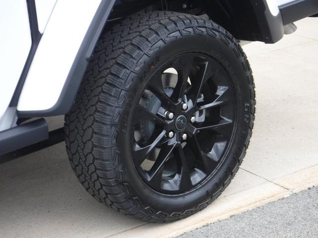 new 2025 Jeep Gladiator car, priced at $41,135