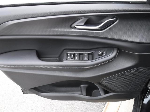 new 2025 Jeep Grand Cherokee car, priced at $41,284