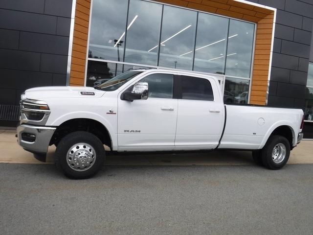 new 2025 Ram 3500 car, priced at $100,690