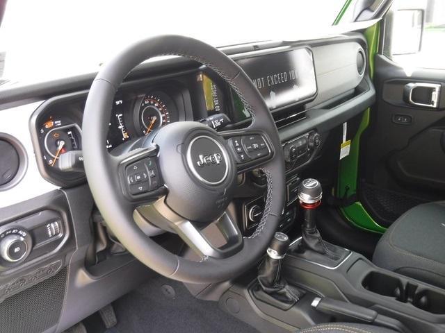 new 2025 Jeep Wrangler car, priced at $47,075