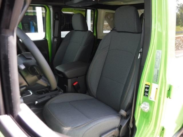 new 2025 Jeep Wrangler car, priced at $47,075