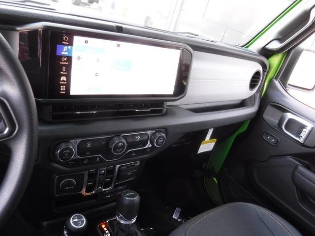 new 2025 Jeep Gladiator car, priced at $42,217