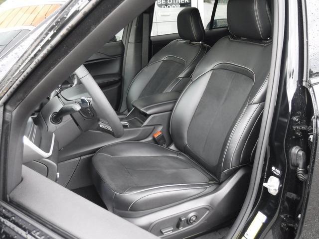 used 2024 Jeep Grand Cherokee car, priced at $37,925