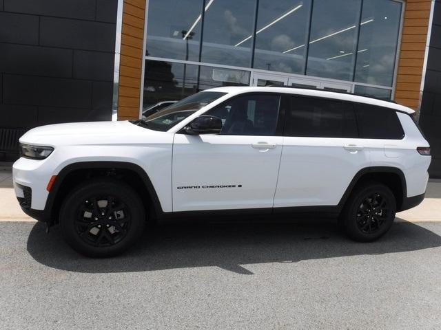 new 2025 Jeep Grand Cherokee L car, priced at $42,977