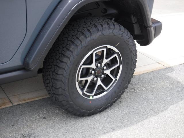 new 2025 Jeep Wrangler car, priced at $46,585