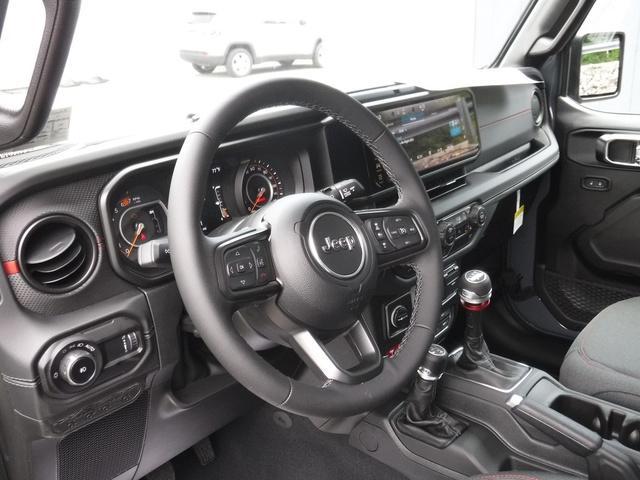 new 2025 Jeep Wrangler car, priced at $46,585