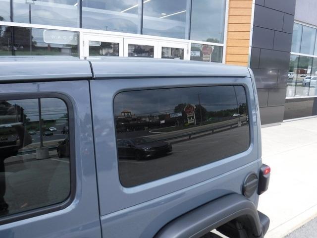 new 2025 Jeep Wrangler car, priced at $46,585