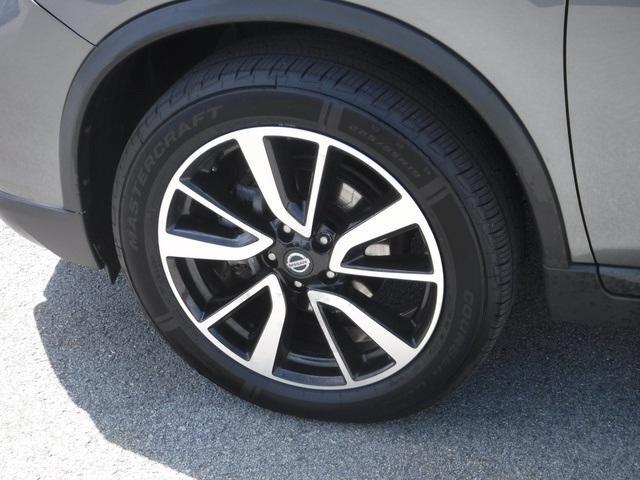 used 2019 Nissan Rogue car, priced at $19,315