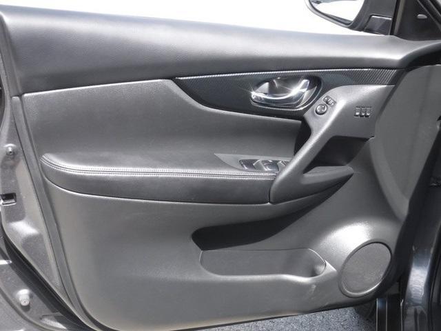 used 2019 Nissan Rogue car, priced at $19,315