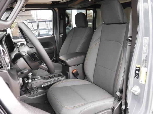 new 2025 Jeep Wrangler car, priced at $50,085