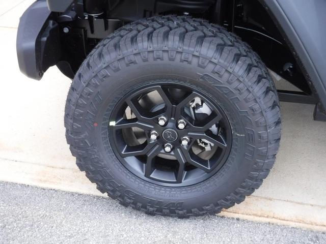 new 2025 Jeep Wrangler car, priced at $50,085