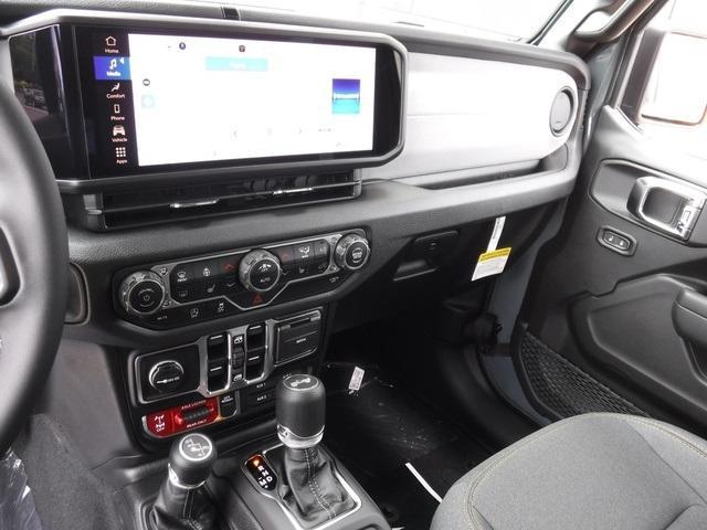 new 2025 Jeep Wrangler car, priced at $50,085