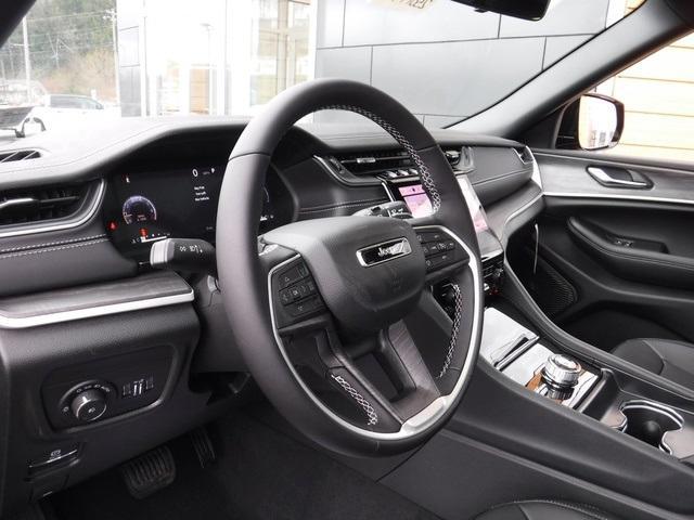 new 2025 Jeep Grand Cherokee L car, priced at $48,454