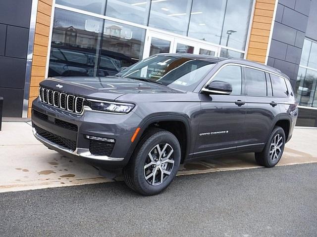 new 2025 Jeep Grand Cherokee L car, priced at $48,454