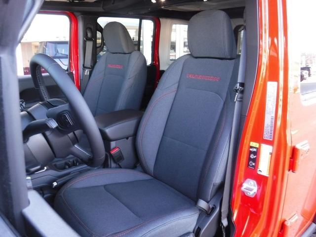 new 2025 Jeep Wrangler car, priced at $52,720