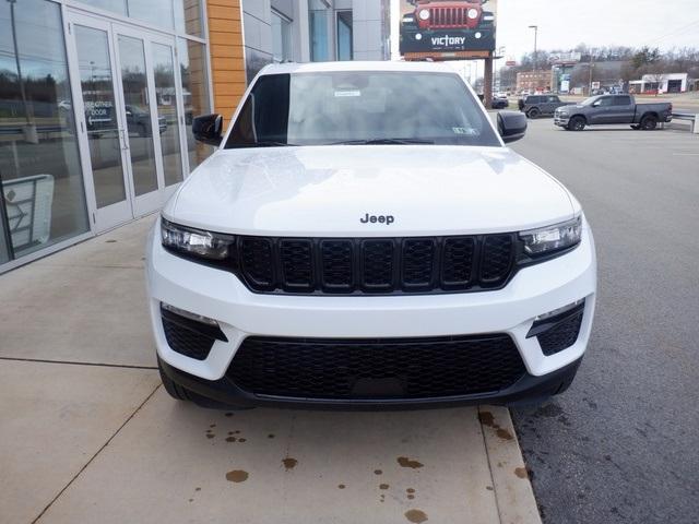 new 2025 Jeep Grand Cherokee car, priced at $49,720