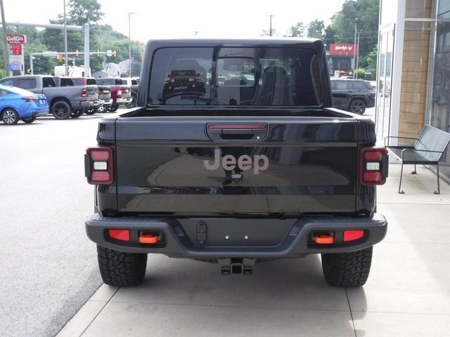 new 2025 Jeep Gladiator car, priced at $53,370