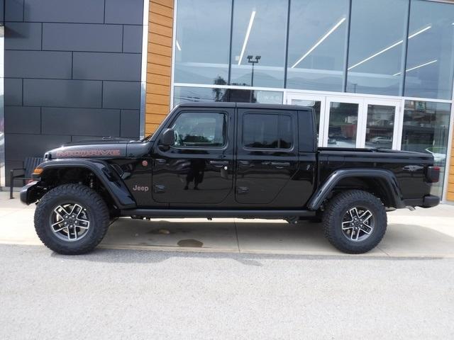 new 2025 Jeep Gladiator car, priced at $53,370