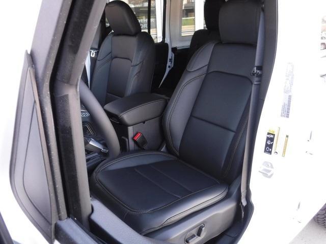 new 2025 Jeep Wrangler car, priced at $55,185