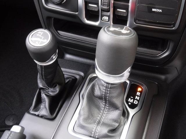 new 2025 Jeep Wrangler car, priced at $53,525