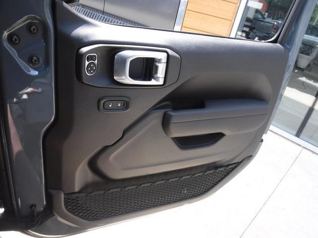new 2025 Jeep Wrangler car, priced at $53,525