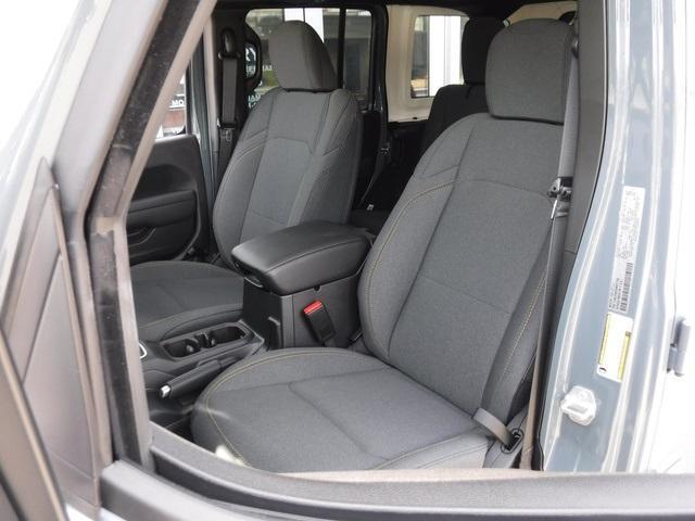 new 2025 Jeep Wrangler car, priced at $53,525