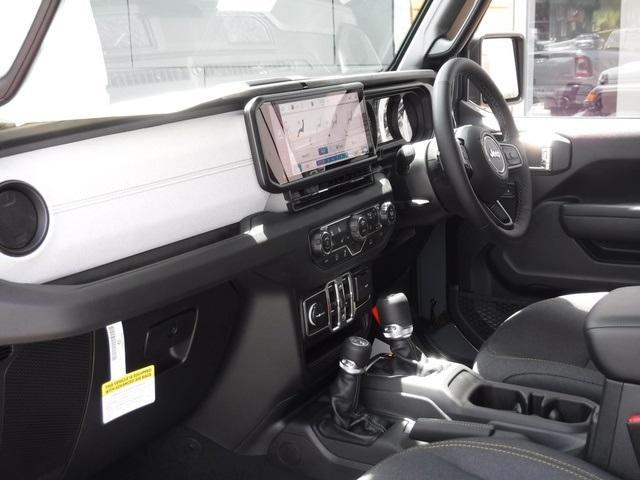new 2025 Jeep Wrangler car, priced at $53,525