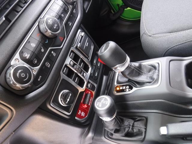 new 2025 Jeep Gladiator car, priced at $47,177