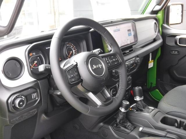 new 2025 Jeep Wrangler car
