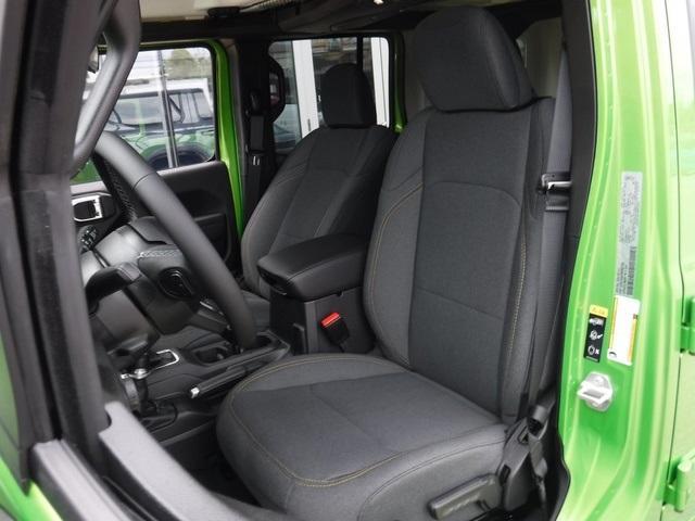 new 2025 Jeep Wrangler car