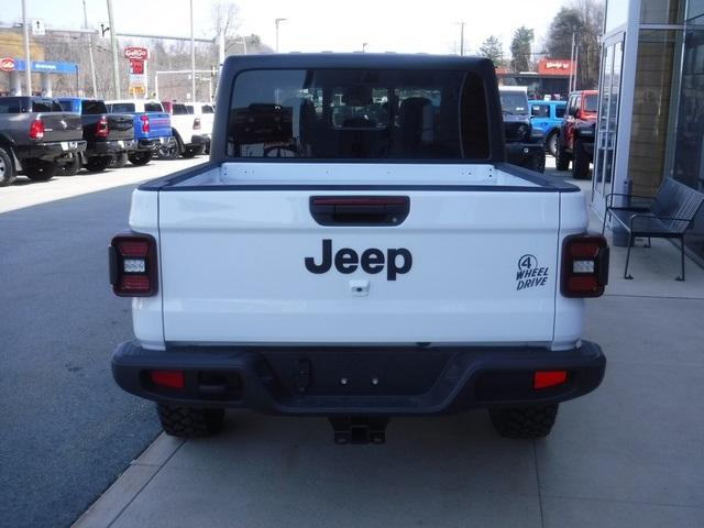 new 2025 Jeep Gladiator car, priced at $45,451