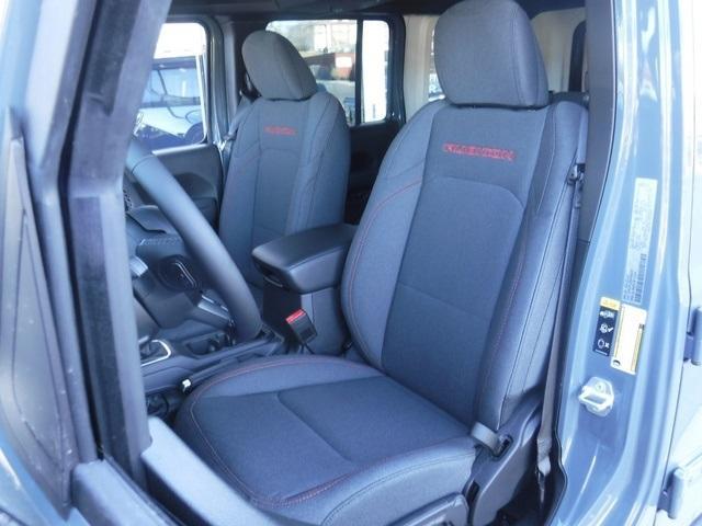 new 2025 Jeep Wrangler car, priced at $50,697