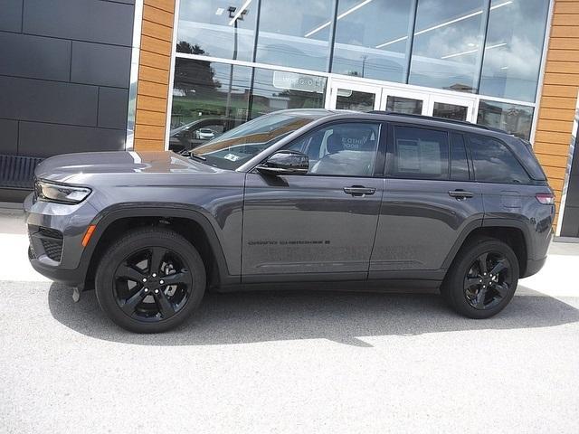used 2023 Jeep Grand Cherokee car, priced at $33,492
