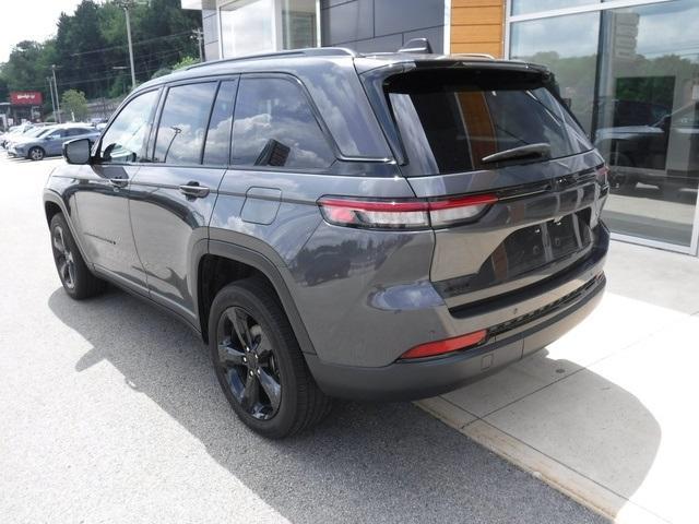 used 2023 Jeep Grand Cherokee car, priced at $33,492